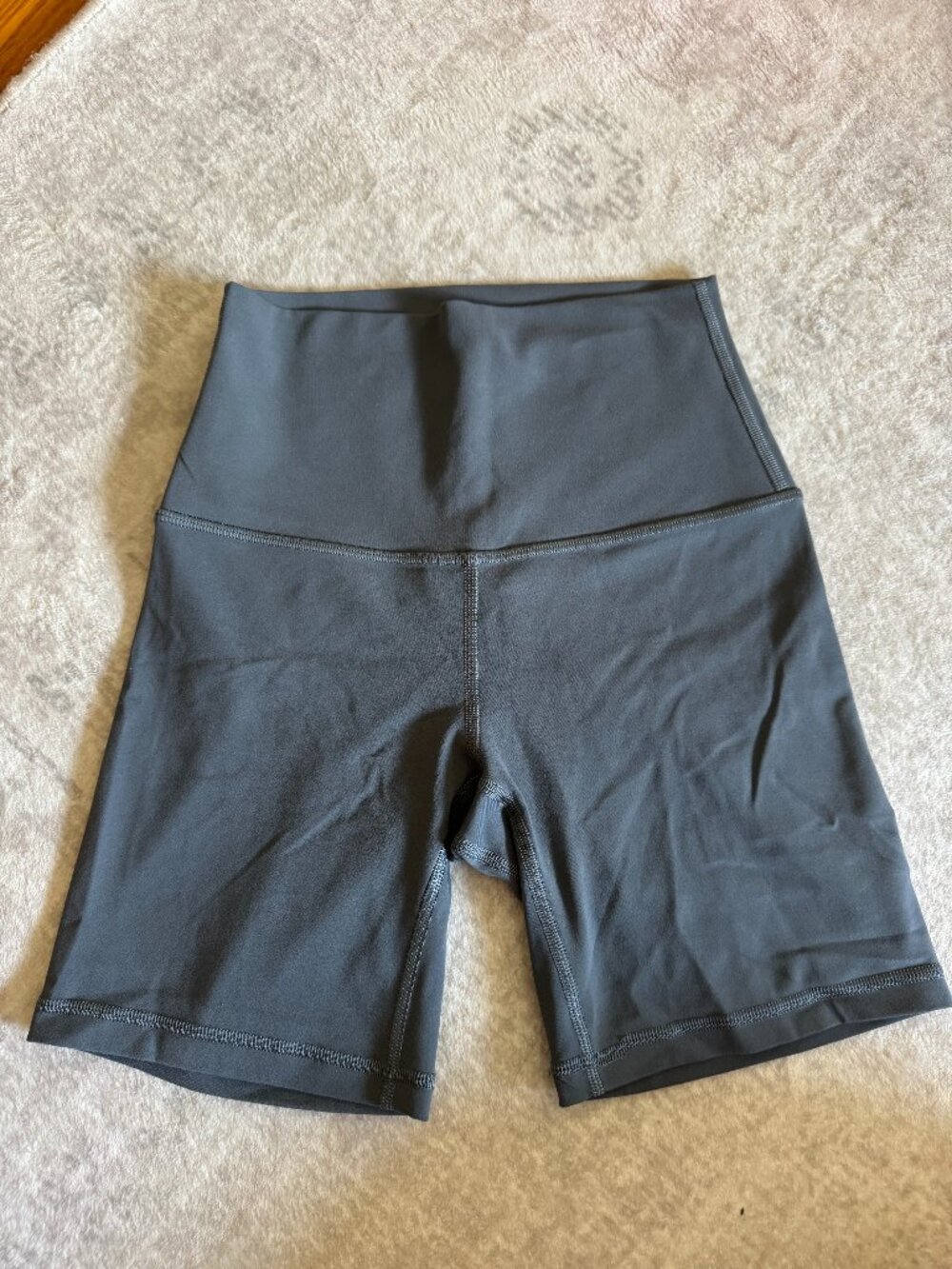 Lululemon Wunder Train High-Rise Short 6"